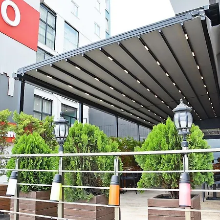 Ξενοδοχείο με διαμερίσματα 61 Park