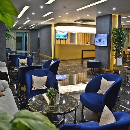 61 Park Aparthotel 3*