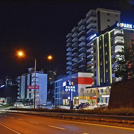 Ξενοδοχείο με διαμερίσματα 61 Park 3*